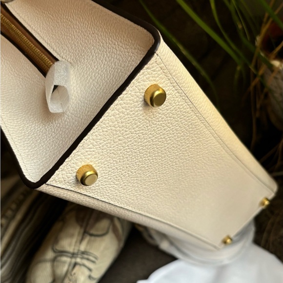 Authentic COACH 1941 pebbled leather 3 compartments 2way zip Satchel/Crosby - Picture 10 of 16